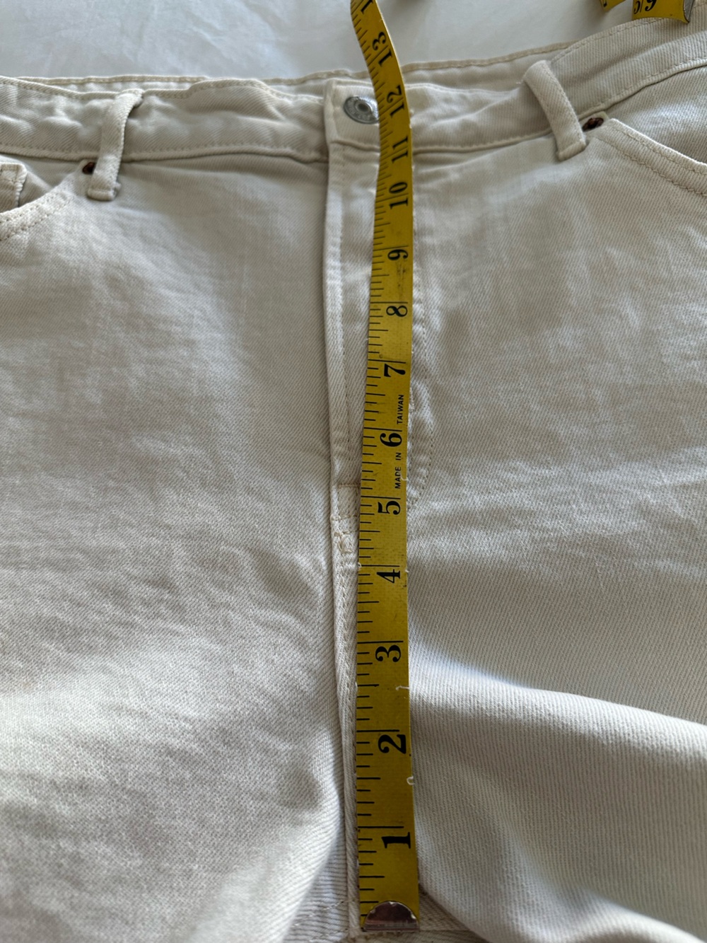Old Navy high rise, wide leg jeans in cream, size 16 - Picture 10 of 13